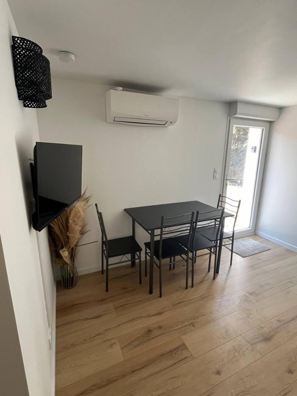 Charmant Et Confortable Appartement נרבון מראה חיצוני תמונה